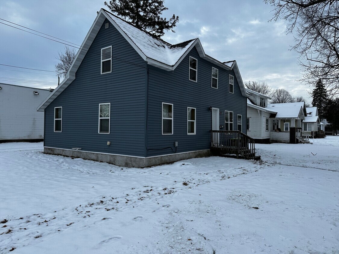 Foto principal - 1402 8th St E