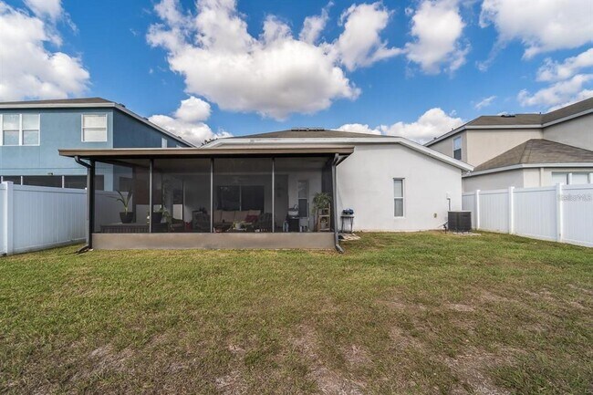 Foto del edificio - 11525 Misty Isle Ln