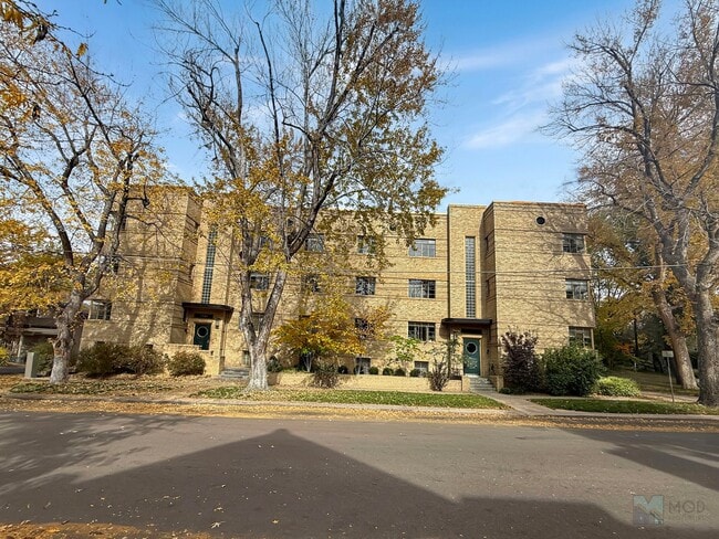 $0 DEPOSIT OPTION. CHARMING VINTAGE 1 BEDR... - $0 DEPOSIT OPTION. CHARMING VINTAGE 1 BEDR... Apartment