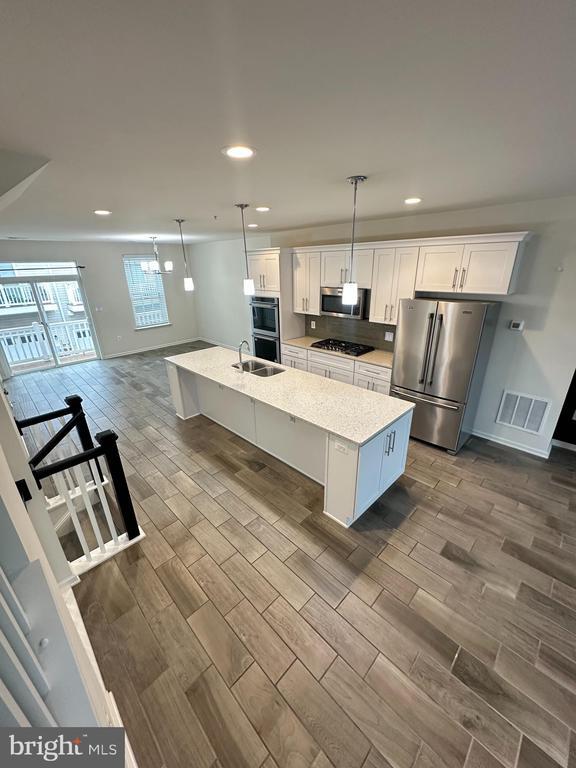 Building Photo - 5331 Greenwich Cir