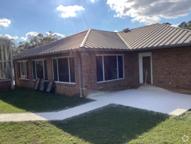 Building Photo - 3927 SW 89th Ave