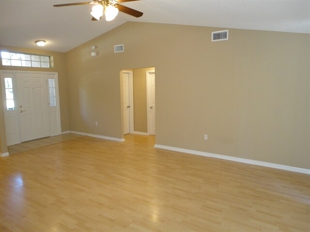 Foto del edificio - 3804 Laurel Branch Drive