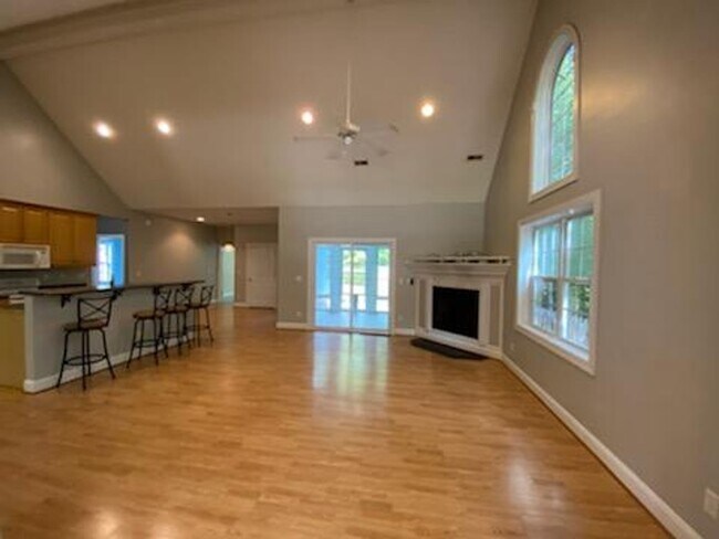 Foto del edificio - 3 Bedroom, 2 bath home in North Shore Comm...
