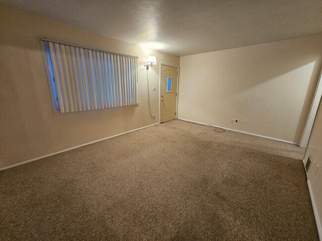 Foto del edificio - 2 bed, 1 bath, Mishawaka