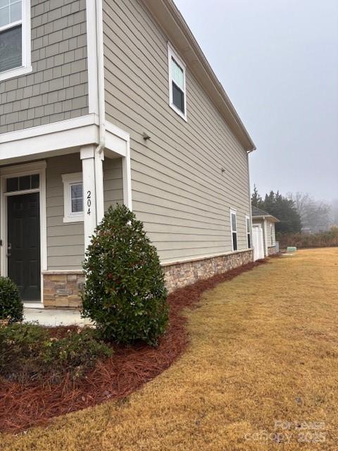 Building Photo - 204 Sagecroft Ln