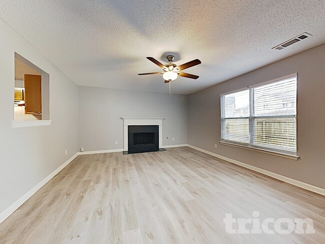 Foto del edificio - 5020 Serenity Point Ln