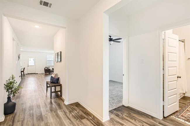 Building Photo - 25617 Microstar Wy