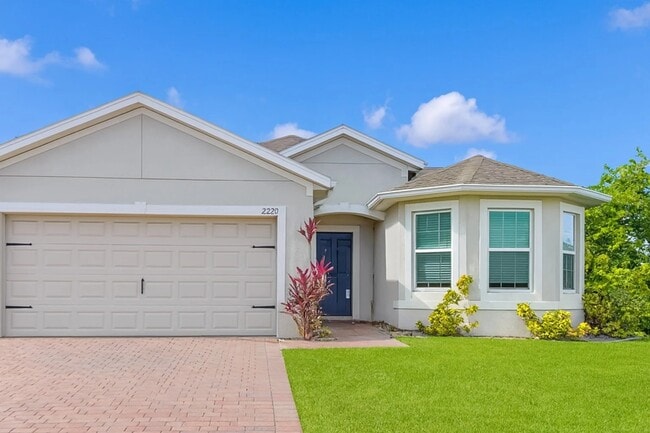 Foto del edificio - 2220 NE 5th Ave