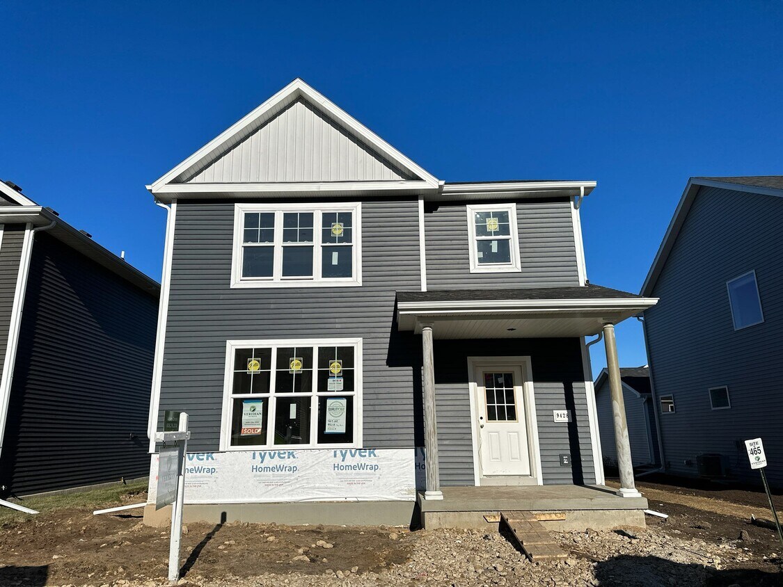Front - 9428 Tawny Acorn Dr
