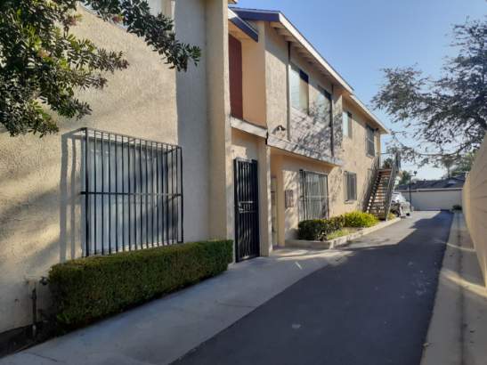 Foto principal - 3910 Montclair St