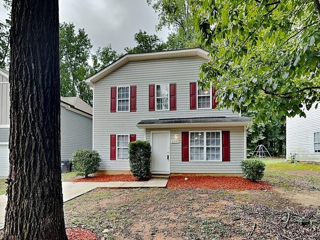 Building Photo - 2312 Juniper Dr