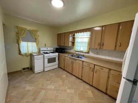 Foto del edificio - 633 Indiana St