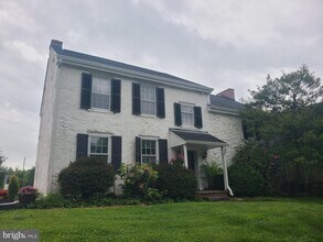 Building Photo - 1139 Phoenixville Pike