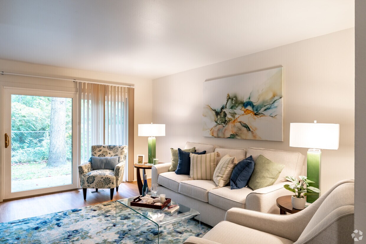 Forest Glen Apartments in Midland, MI