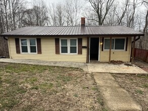 Building Photo - 853 Corpening Pl NW