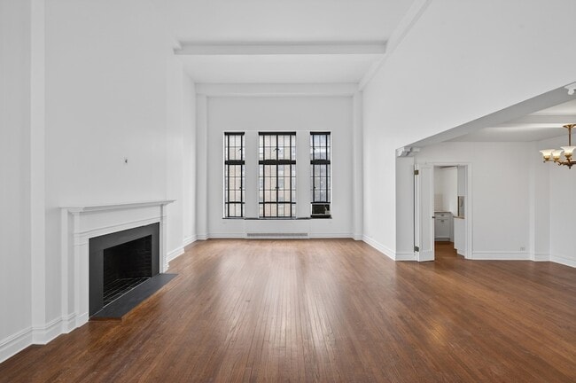 Building Photo - 350 W 57th St
