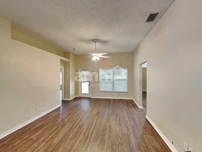 Building Photo - 875 Sedgewood Cir