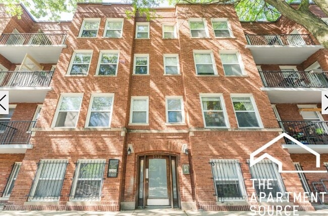 Building Photo - 2520 W Leland Ave