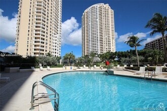 Building Photo - 888 Brickell Key Dr