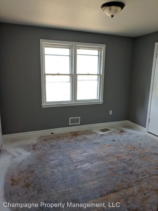 Foto del edificio - 4 br, 1 bath House - 3807 E. 72nd Terrace