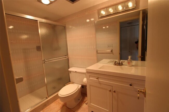 Foto del edificio - 750 N Ocean Blvd