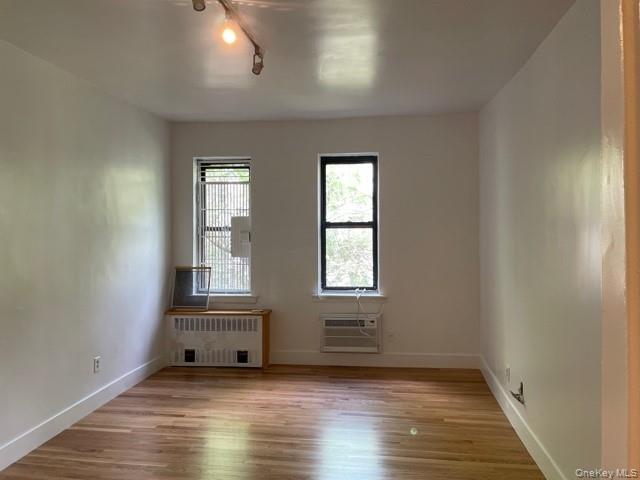 Foto del edificio - 413 E 82nd St