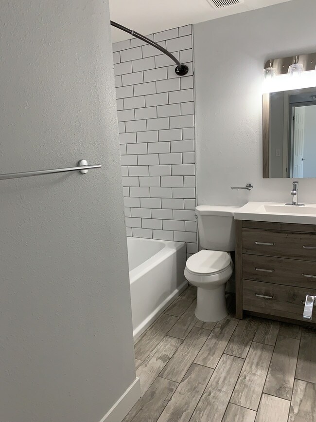 Building Photo - 3141 N 37th St