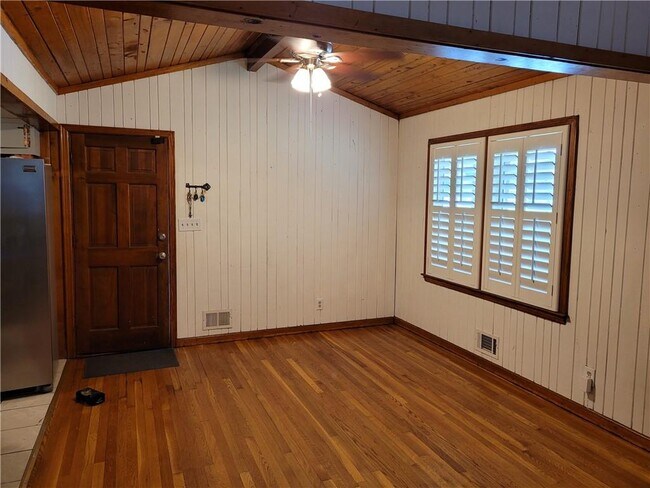 Building Photo - 3014 Peeler Rd