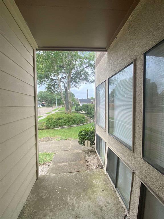 Primary Photo - 11207 Pembridge Dr