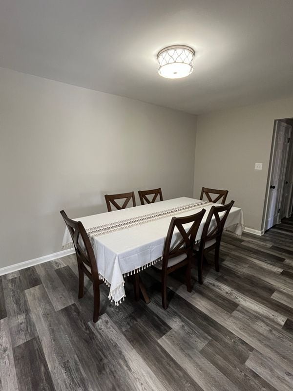 Foto del edificio - 10218 Bushman Dr