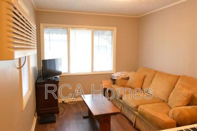 Foto del edificio - 906 Laurel St