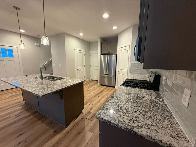 Foto del edificio - COMING SOON! Beautiful 3Bd/2.5Ba Salmon Creek Home!