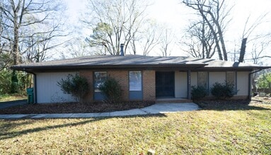 Building Photo - 2106 Wellwood Cir