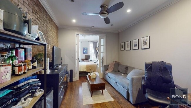 Building Photo - 493 Second Avenue