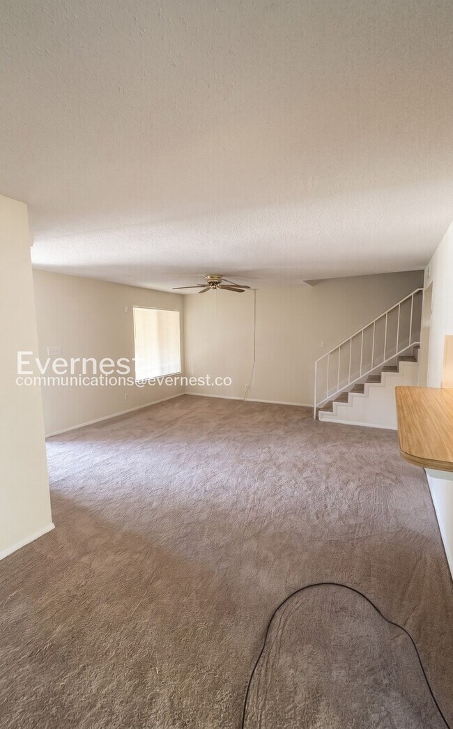 Foto del edificio - 1845 Stonehenge Dr