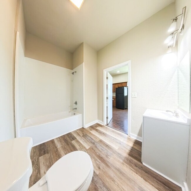 Foto del edificio - Newly updated 2 bedroom 1 bathroom