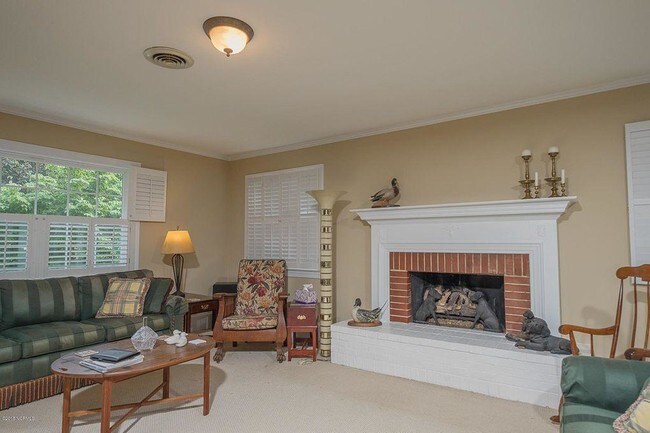 Foto del edificio - 2816 Wayland Dr