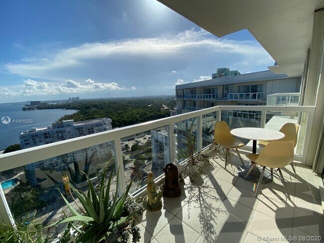Building Photo - 2451 Brickell Ave