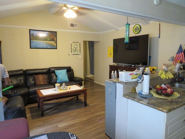 Foto del edificio - 4815 Sorrento