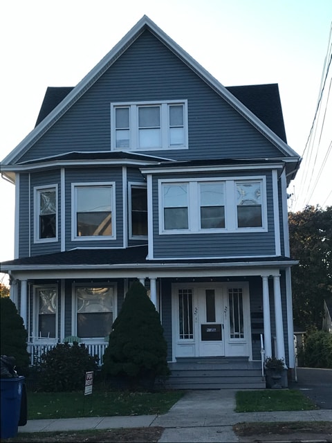 Building Photo - 552 Townsend Ave