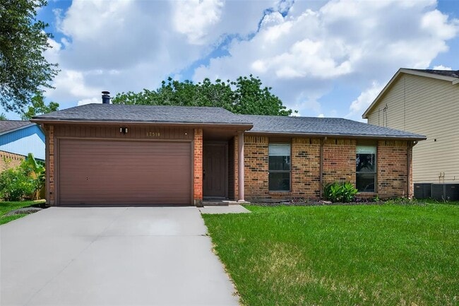 Foto del edificio - 17518 Autumn Hills Dr