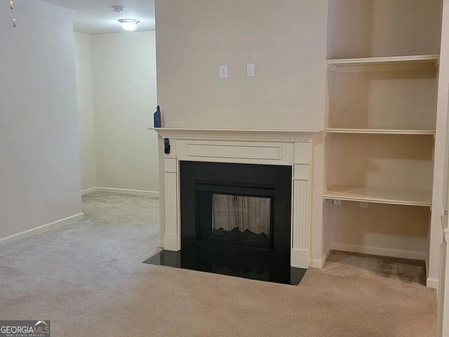 Foto del edificio - 3526 Brockenhurst Dr