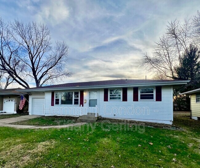 Building Photo - 170 Ruth Dr