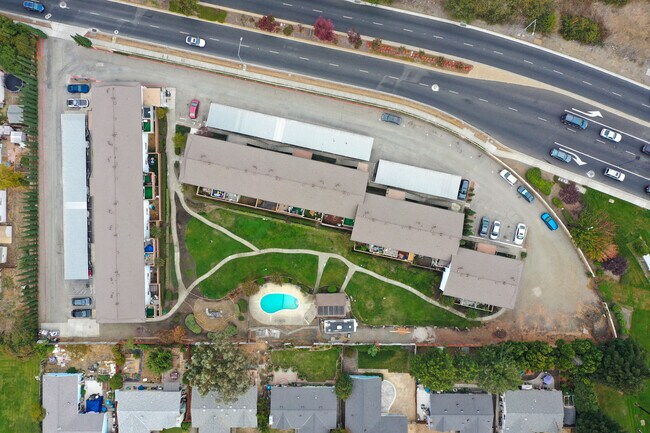 Foto del edificio - 300 American Canyon Rd