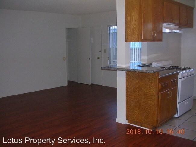 Building Photo - 1307 Tamarind Ave