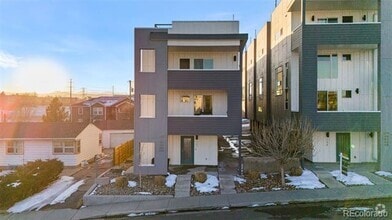 Building Photo - 1245 Utica St