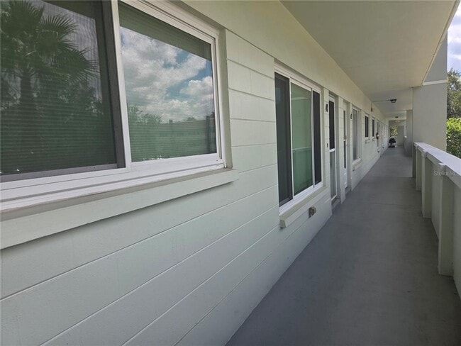 Building Photo - 2256 Philippine Dr