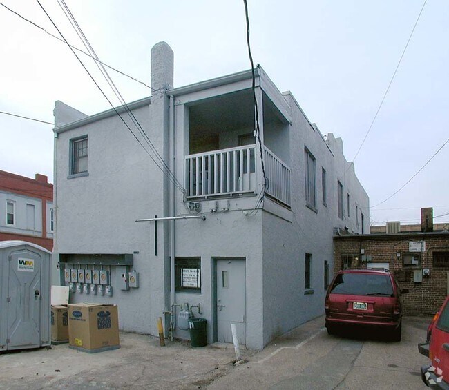Alternate Building View - 2490 W Main St