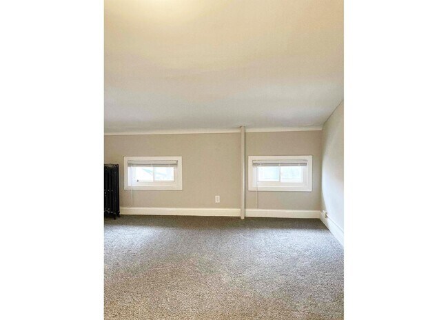 Foto del edificio - 3300 Jefferson Ave