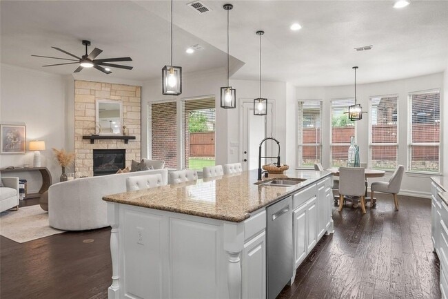 Building Photo - 2820 Annandale Dr